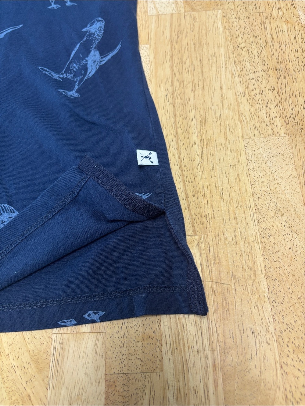 GARUA Galapagos Sustainable Cotton Navy Graphic Tee Blue Footed Booby Pattern - Picture 3 of 5